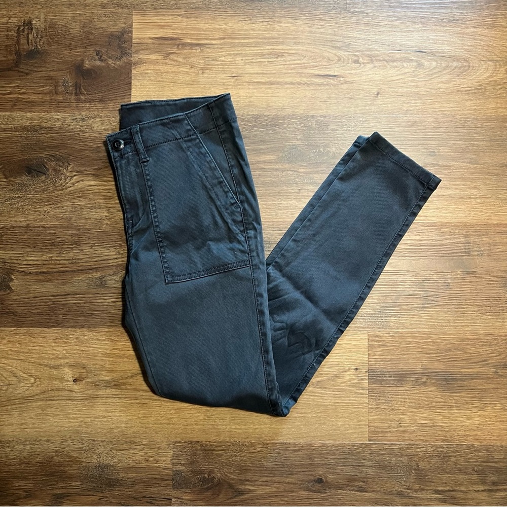 CAbi The Quest pants size 6 Style # 3395
